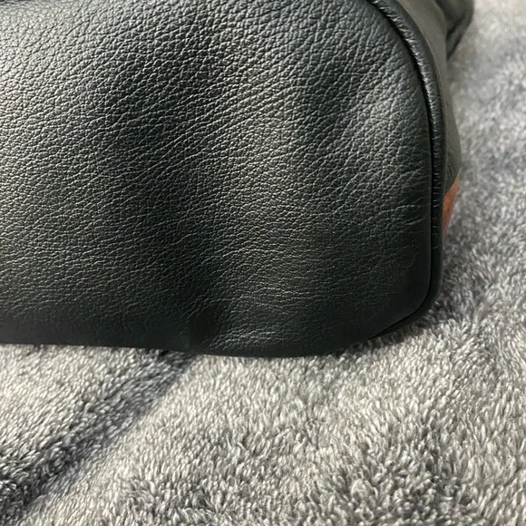 Cc Whiting Leaf Leather Black and Brown Crossbody Bag - Picture 4 of 10